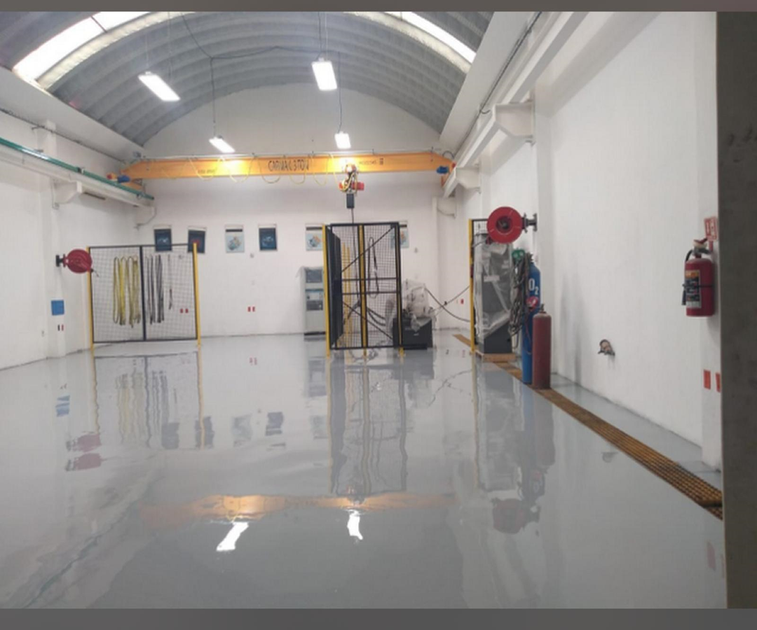 Epoxy floor garage